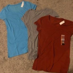 3 Short sleeve T-shirts